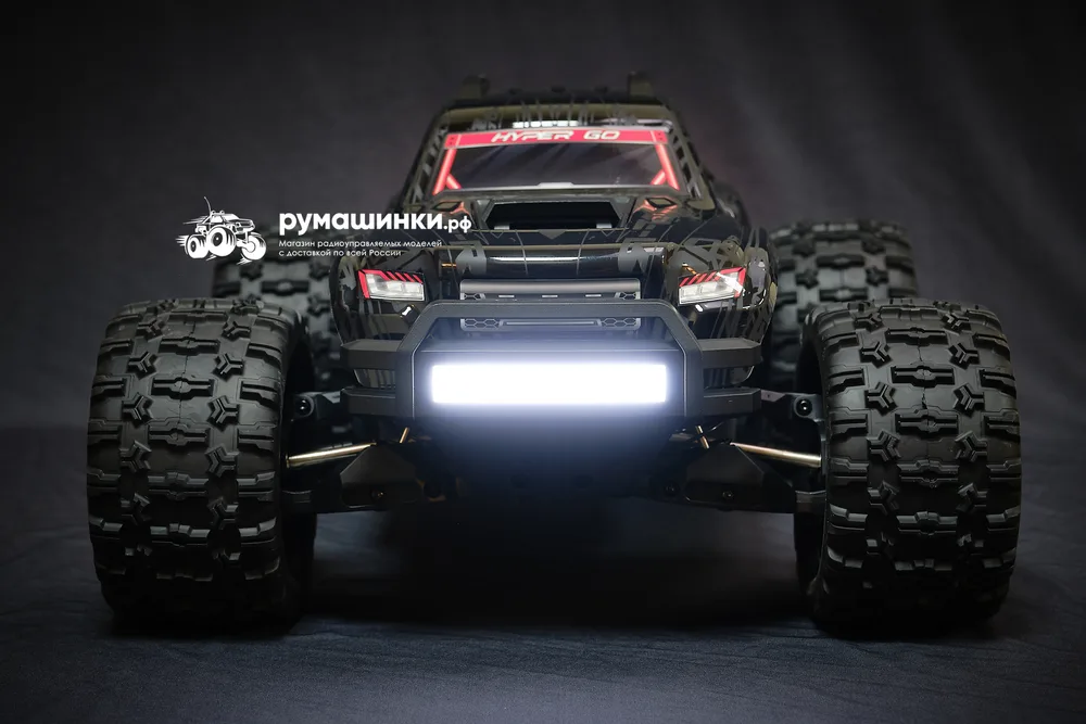 Светящаяся фара MJX Hyper Go 10208 в темноте