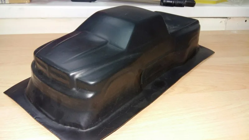 Кузов монстр 1/8 - Dodge Ram T/E/2.5-MAXX, REVO, Savage (неубиваемый)