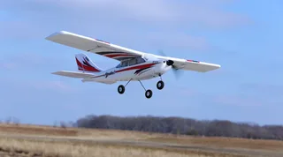 Радиоуправляемый самолет E-Flite Apprentice S 15e с технологией SAFE, электро, RTF — фото 3