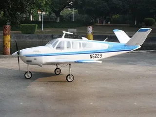 Радиоуправляемый самолет Top RC ST Beechcraft Bonanza V35 голубой 1280мм (шасси) PNP top085B — фото 4