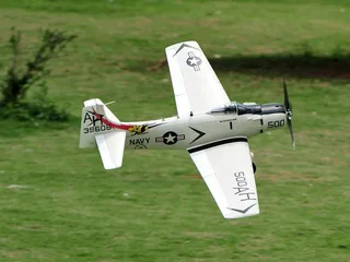 Радиоуправляемый самолет Top RC A1 Sky Raider белый 800мм 2.4G 4-ch LiPo RTF top027C — фото 8