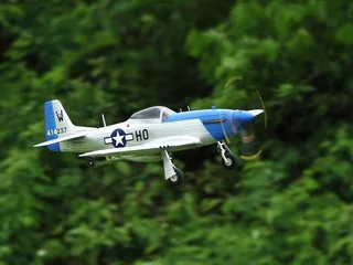 Радиоуправляемый самолет Top RC P-51D синий 750мм 2.4G 4-ch LiPo RTF top018C — фото 5