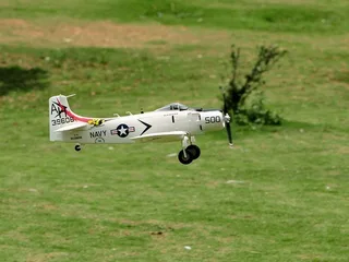 Радиоуправляемый самолет Top RC A1 Sky Raider Pro белый 800мм flight controller PNP top027D — фото 10