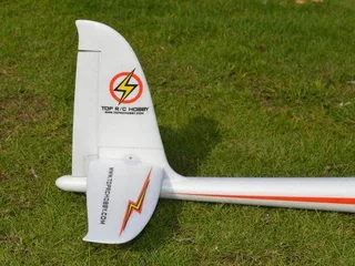 Радиоуправляемый планер Top RC Lightning V1 (Propeller Power System) 1500мм KIT — фото 9