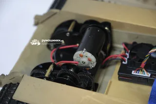 Радиоуправляемый танк инфракрасный Torro King Tiger 1/16 дым (для ИК боя) V3.0 2.4G RTR TR11510-CA-3.0 — фото 15