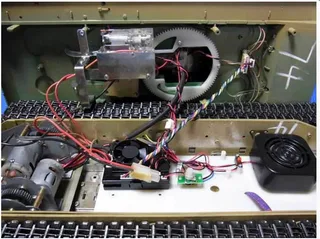 Радиоуправляемый танк пневматический Torro KV-2 1/16 зеленый, ВВ-пушка V3.0 2.4G RTR TR1212438785-3.0 — фото 3