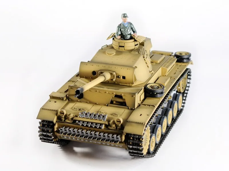 Радиоуправляемая модель танка Taigen 1/16 Panzerkampfwagen III (Германия) дым, свет (для ИК боя) V3 2.4G RTR пустыня TG3848-BD-IR3.0