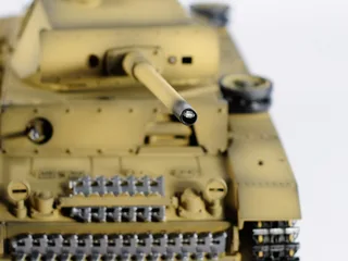 Радиоуправляемый танк Taigen 1/16 Panzerkampfwagen III (Германия) дым, свет V3 2.4G RTR пустыня TG3848-BD3.0 — фото 15