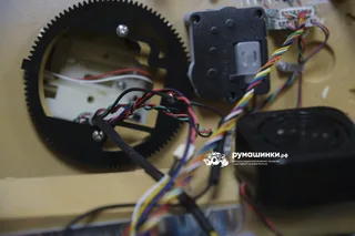 Радиоуправляемая модель Taigen 1/16 Tiger 1 (Германия, поздняя версия) (для ИК боя) V3 2.4G RTR зимний камуфляж TG3818-BS-IR3.0 — фото 11