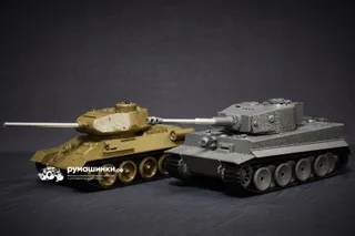 Радиоуправляемый танковый бой Torro Tiger I и Советский танк 1:30 — фото 3