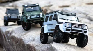 Радиоуправляемая модель Yikong 4106 PRO crawler Benz G500 (Perl White) 1/10 RTR YK-4106PRO — фото 4