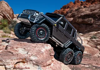 Радиоуправляемая модель трофи Traxxas 1/10 TRX-6 Mercedes-Benz G63 AMG 6x6 TRA88296-4-S — фото 29