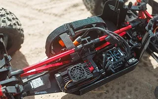 Радиоуправляемая трагги Arrma Kraton 6S EXB 1/8 4WD RTR ARA8708V6T1 — фото 17