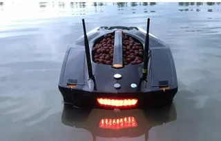 Кораблик для прикормки Carpboat Toslon Xboat 750 Carbon с GPS автопилотом XR310 с эхолотом TF520 — фото 3