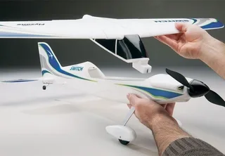 Радиоуправляемый самолет FlyZone Mini Switch 2 in 1 Sport Trainer 2.4G — фото 6